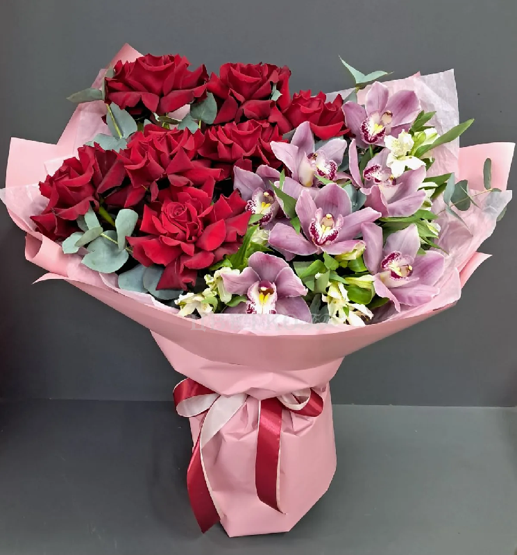 Букет № 9 - Цветочный салон ЦветкоFF Тюмень